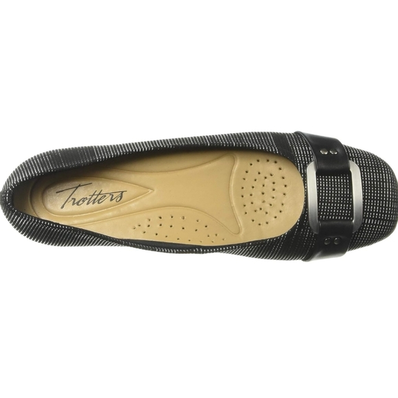 Trotters Women's Sizzle Ballet Flat, Black Linen, Ex wide size 10 - Picture 3 of 10